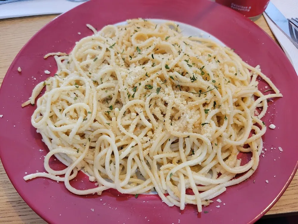 Spaghetti with Garlic Sauce