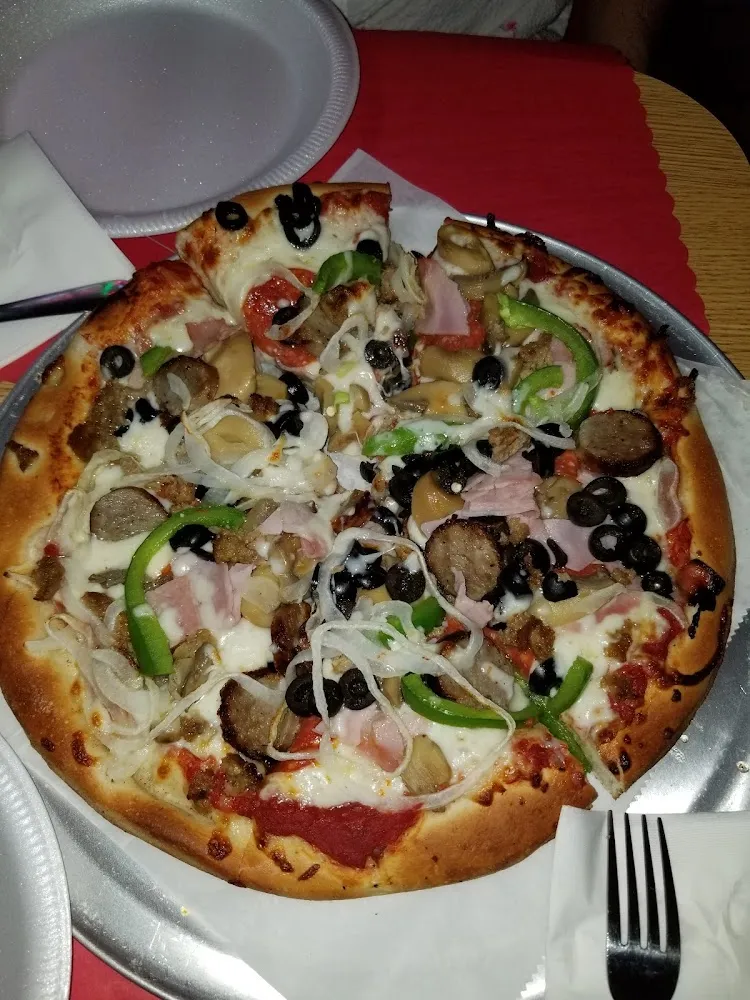 Super Deluxe Pizza